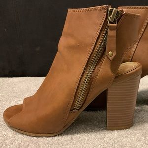 Madden Girl peep toe wedge heels (8.5)